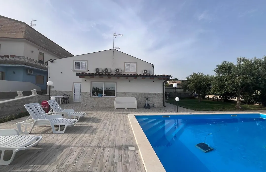 Debel House-1